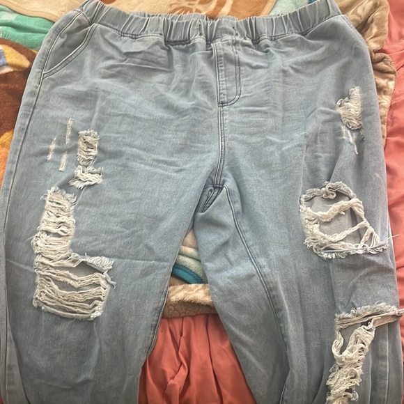 ripped jogger jeans - Picture 2 of 2